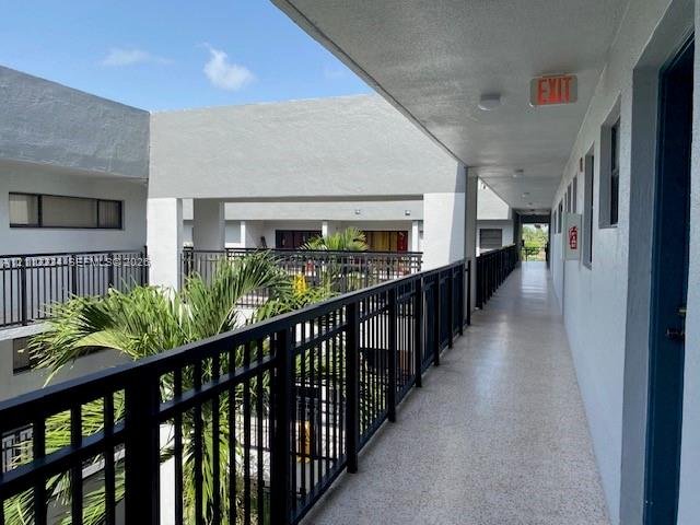 650 NE 149th St # 303F, Miami FL 33161
