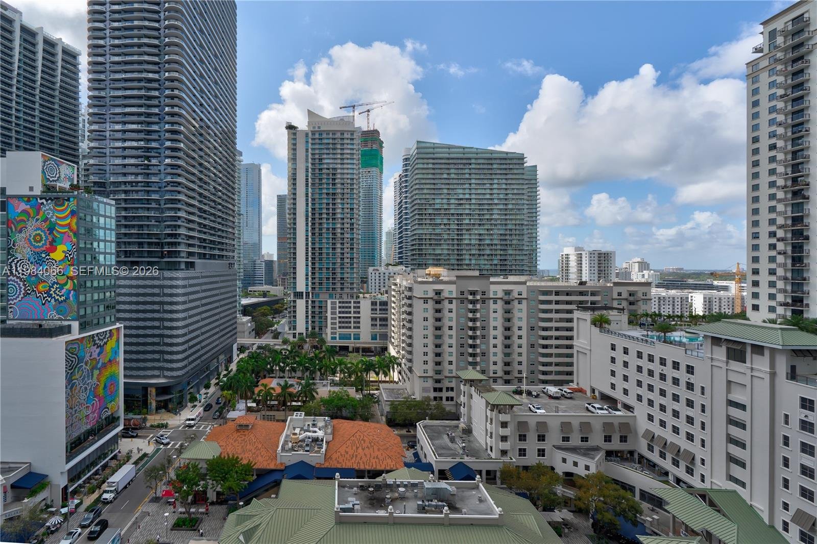 45 SW 9th St # 1405, Miami FL 33130