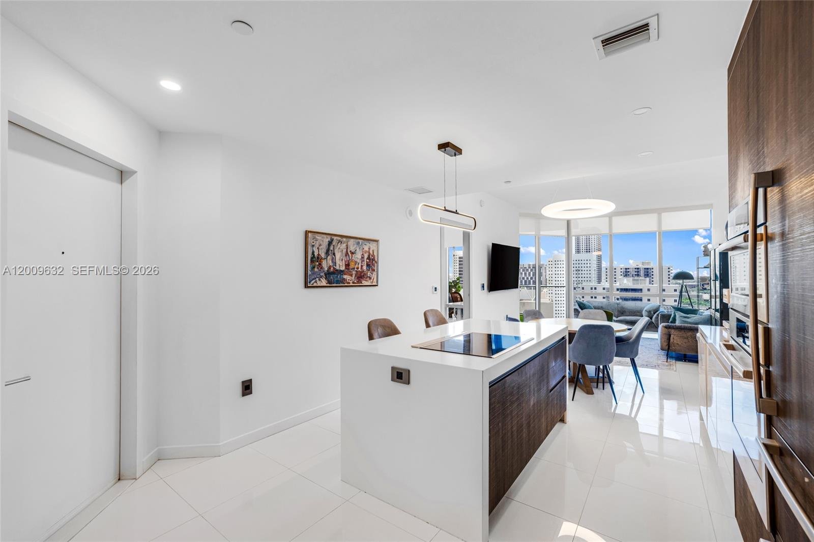 851 NE 1st Ave # 1408, Miami FL 33132