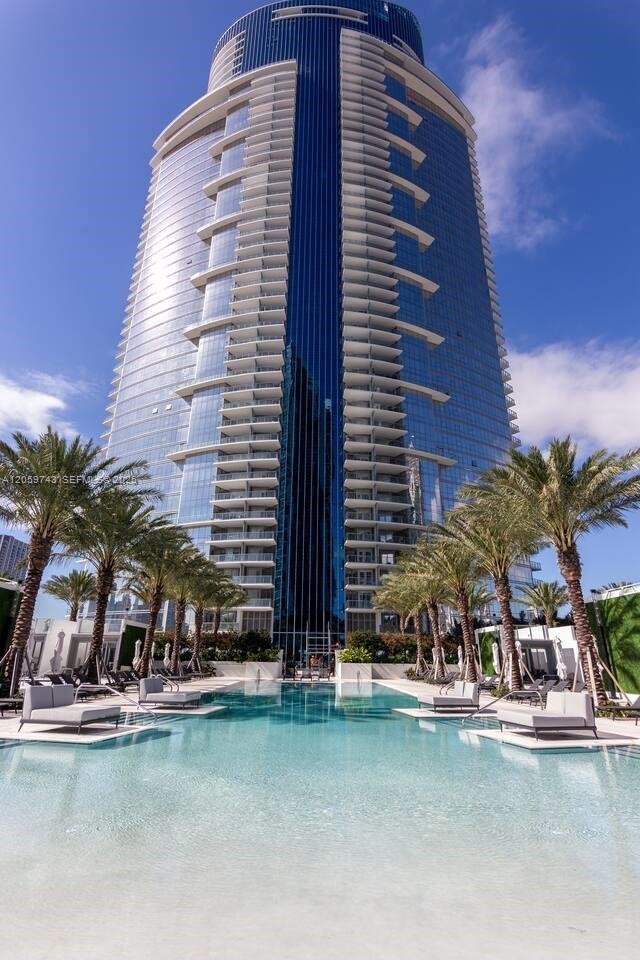 851 NE 1st Ave # 503, Miami FL 33132