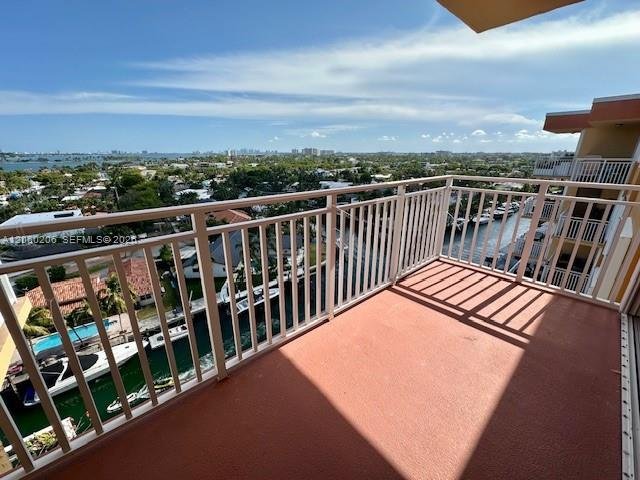 2450 NE 135th St # 1005, North Miami FL 33181
