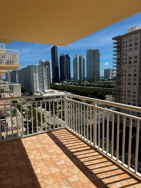 251 174th St # 1406, Sunny Isles Beach FL 33160