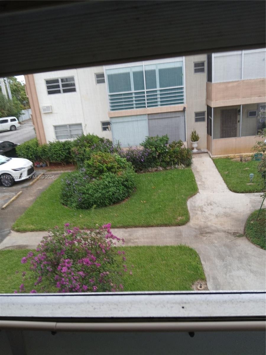 17001 NE 13th Ave # 203, Miami FL 33162