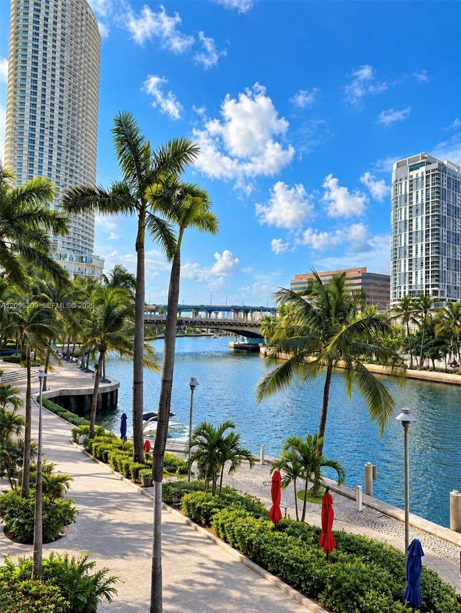 690 SW 1st Ct # 305, Miami FL 33130