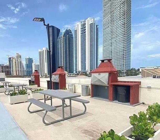 17011 N Bay Rd # 1018, Sunny Isles Beach FL 33160