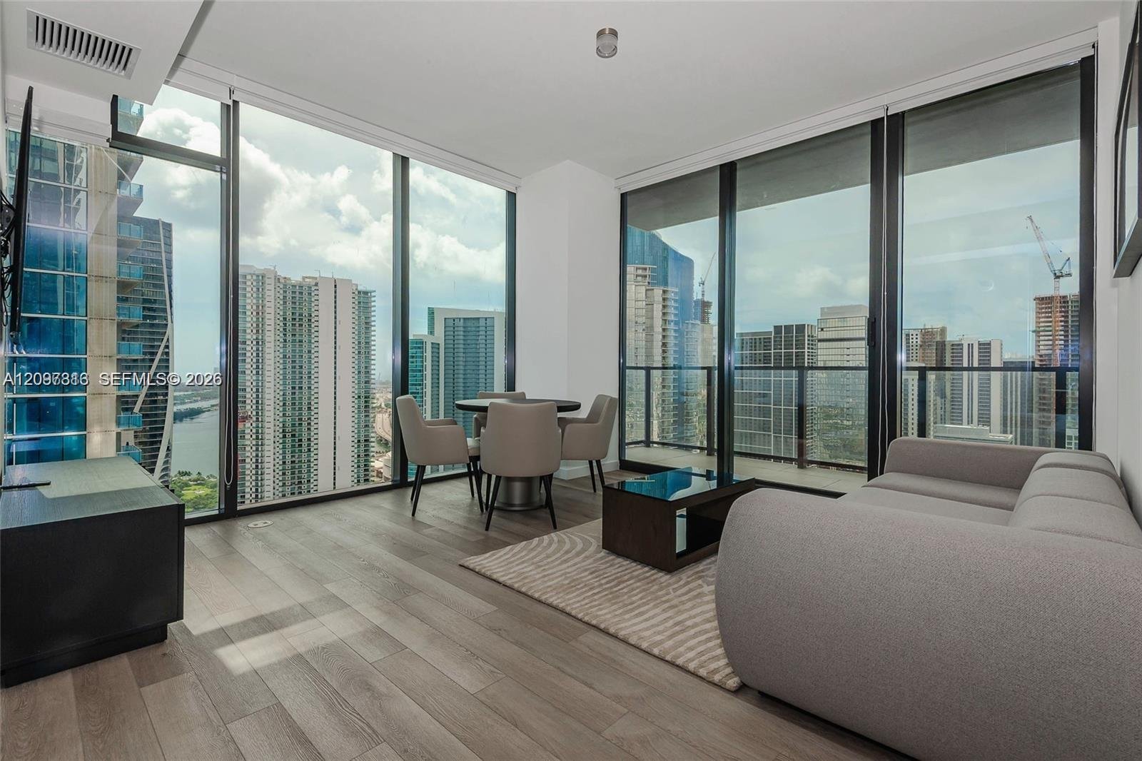 20 NE 11 ST # 4404, Miami FL 33132