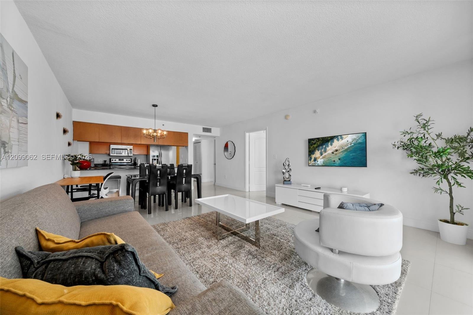 1200 Brickell Bay Dr # 3908, Miami FL 33131