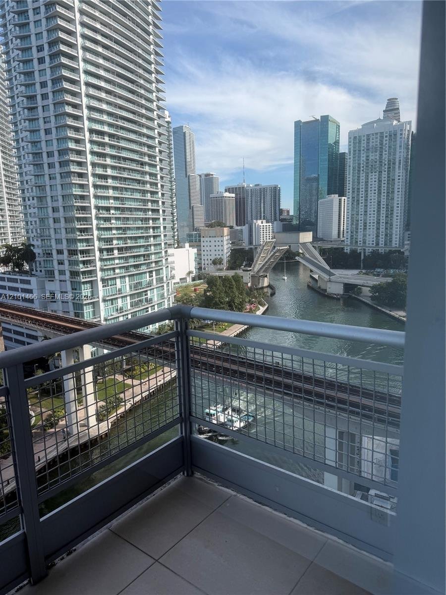 690 SW 1st Ct # 1703, Miami FL 33130