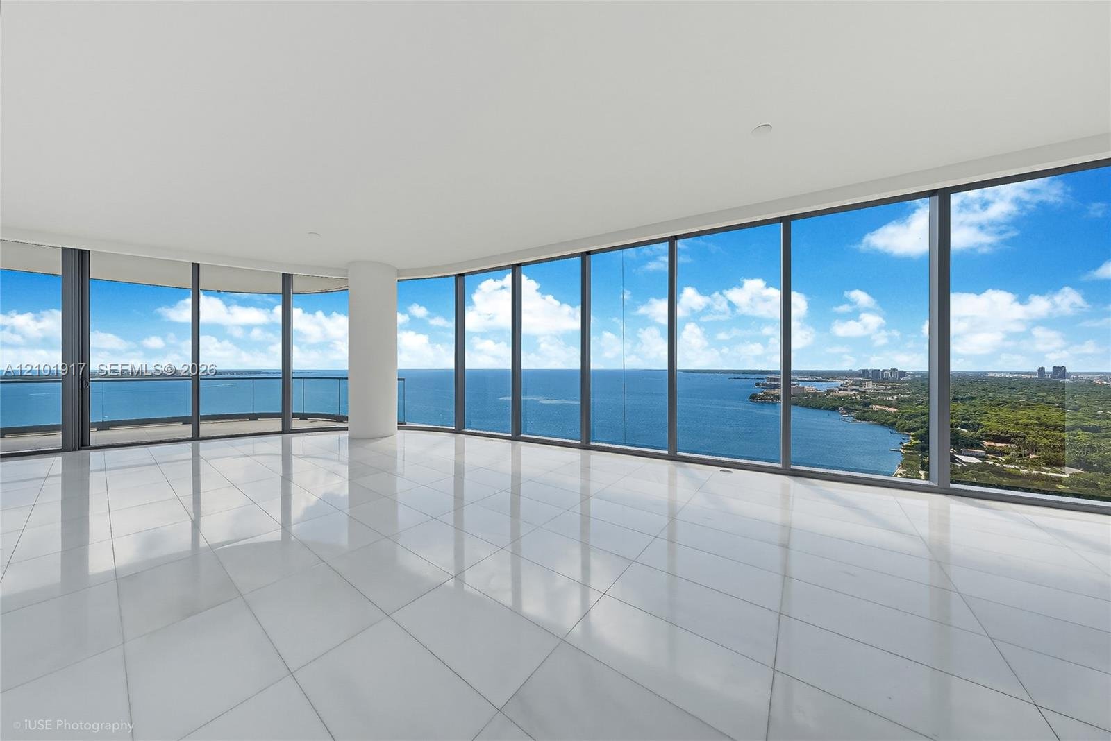 175 SE 25 RD # 3002, Miami FL 33129