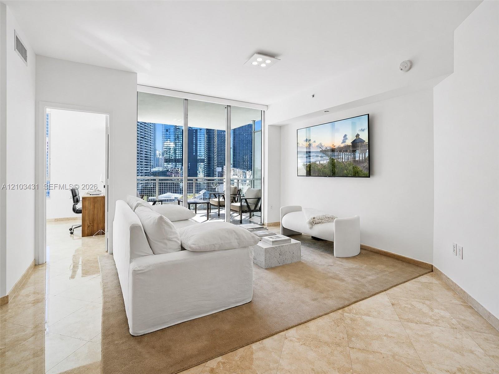 350 S Miami Ave # 2304, Miami FL 33130
