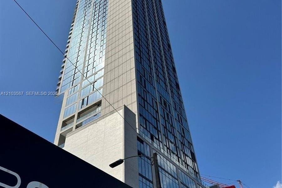 20 NE 11th # 3812A, Miami FL 33132