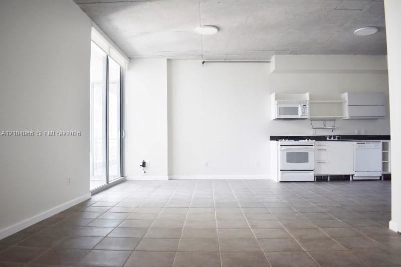 690 SW 1st Ct # 2325, Miami FL 33130