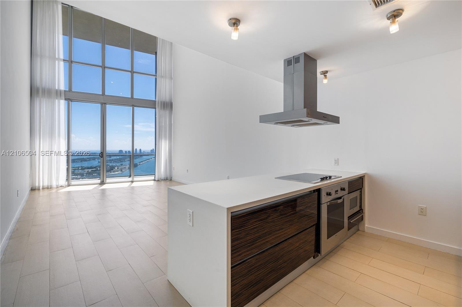 1100 Biscayne Blvd # 4306, Miami FL 33132