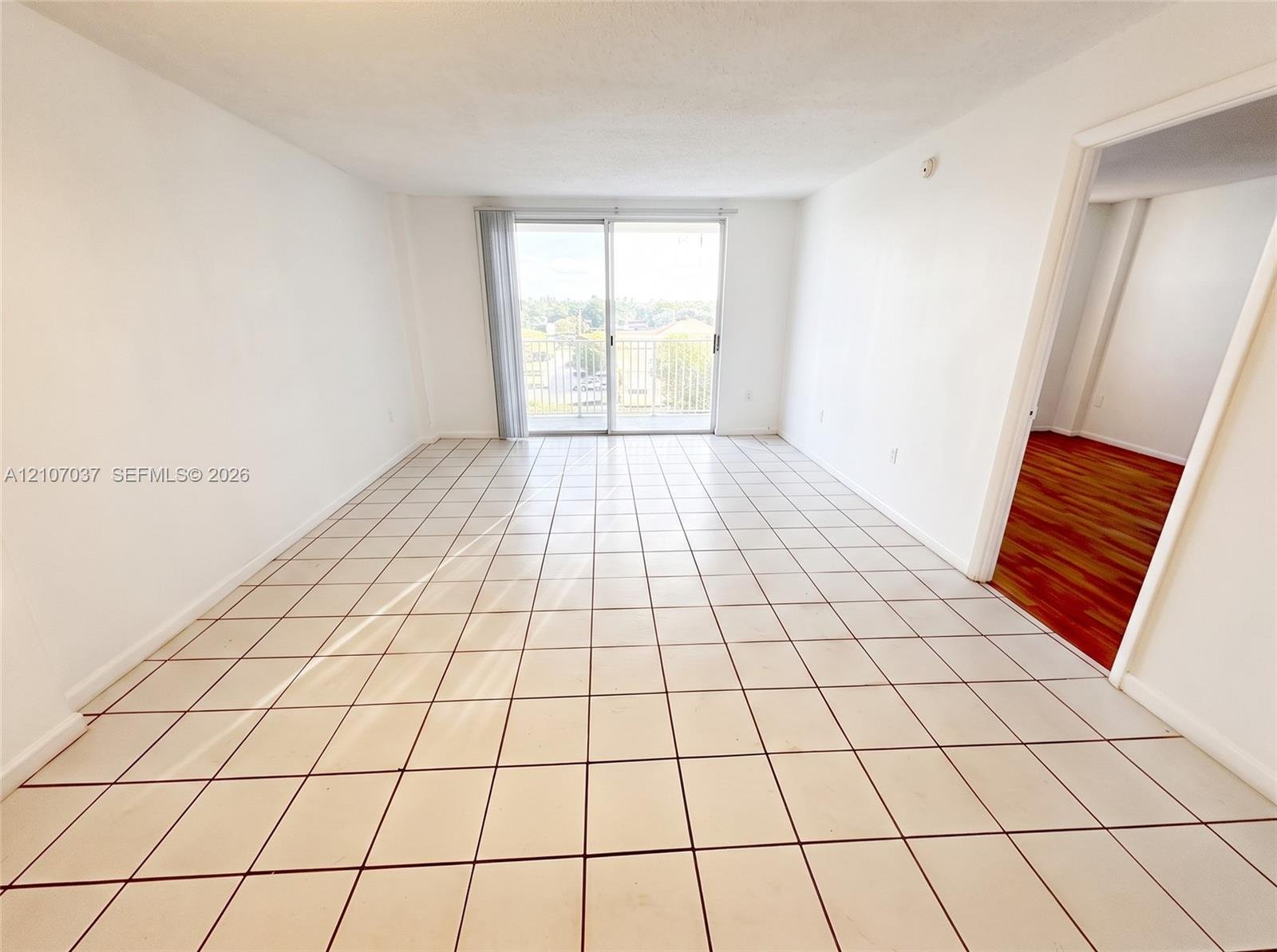 15600 NW 7th Ave # 606, Miami FL 33169
