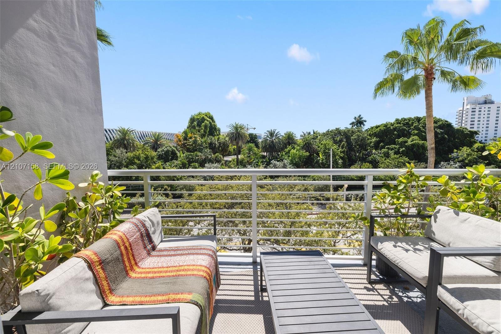 2001 Meridian Ave # 418, Miami Beach FL 33139