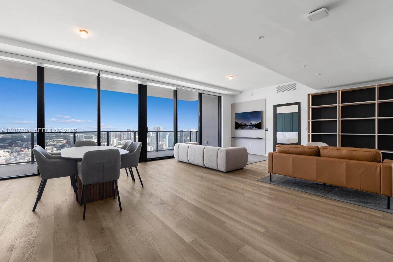 20 NE 11th # 5201, Miami FL 33132