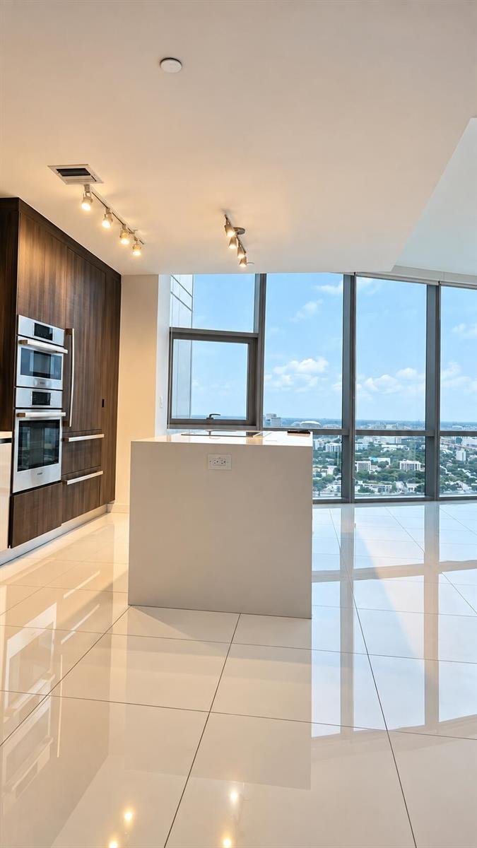 851 NE 1st Avenue # 3502, Miami FL 33132