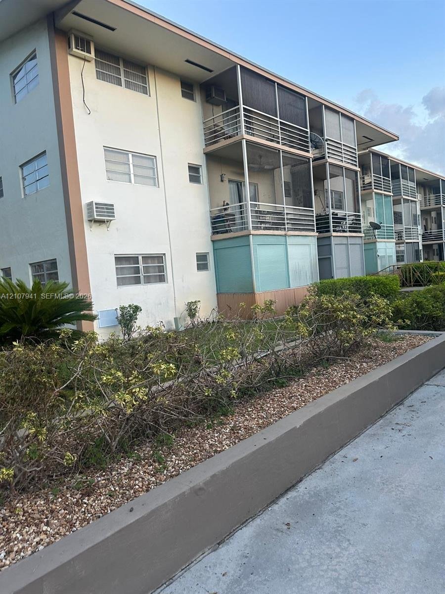 16790 NE 14th Ave # 315, Miami FL 33162