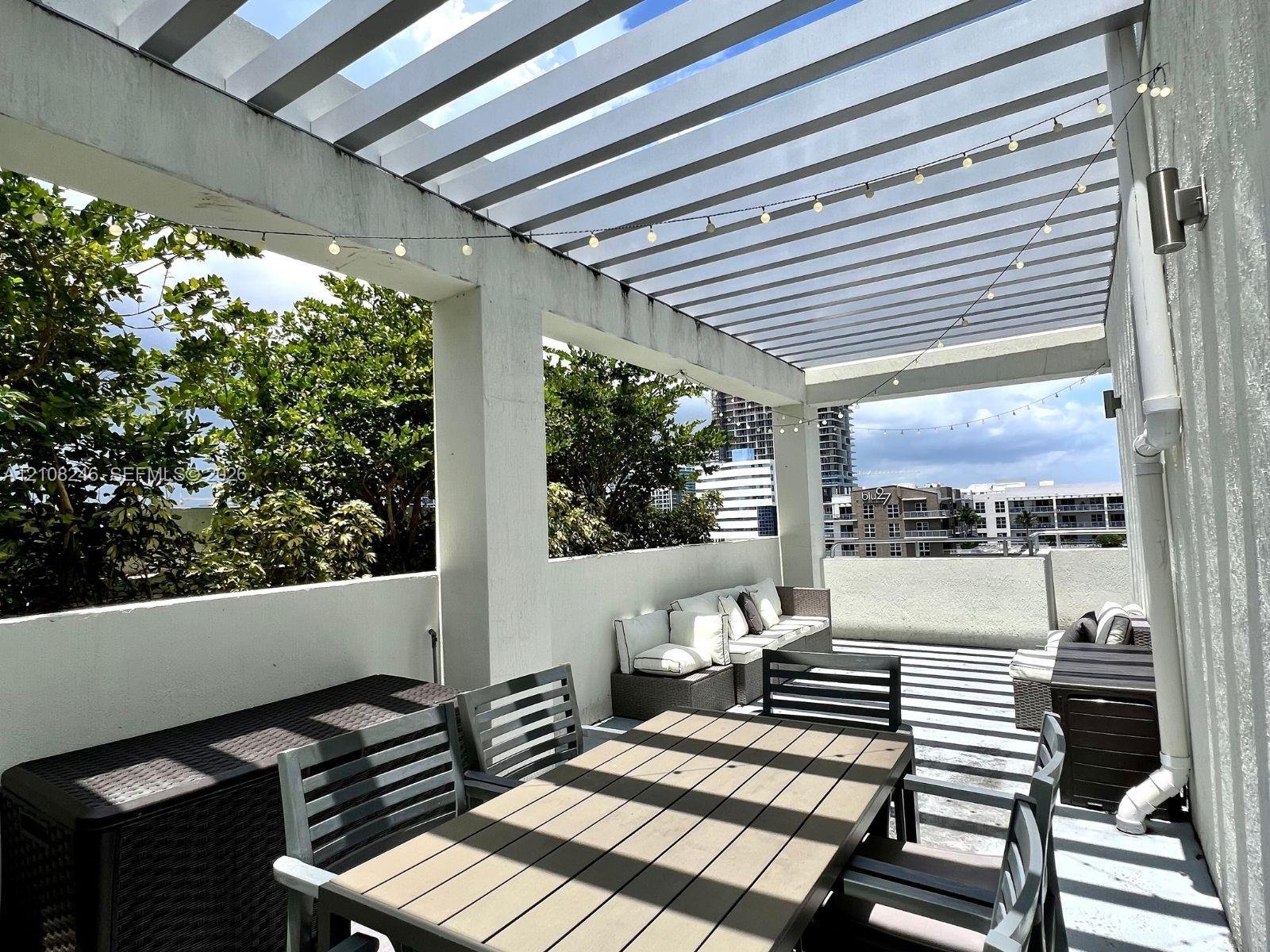 321 NE 26th St # 910, Miami FL 33137