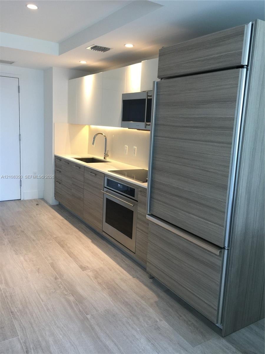 121 NE 34th St # 1403, Miami FL 33137