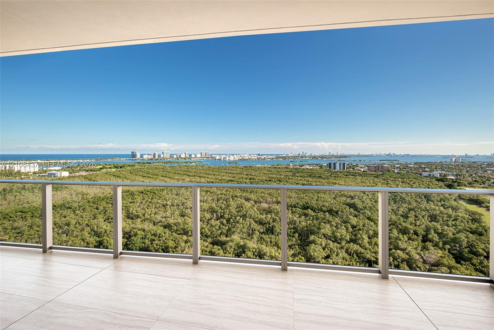 2411 Laguna Circle # 2404, North Miami FL 33181