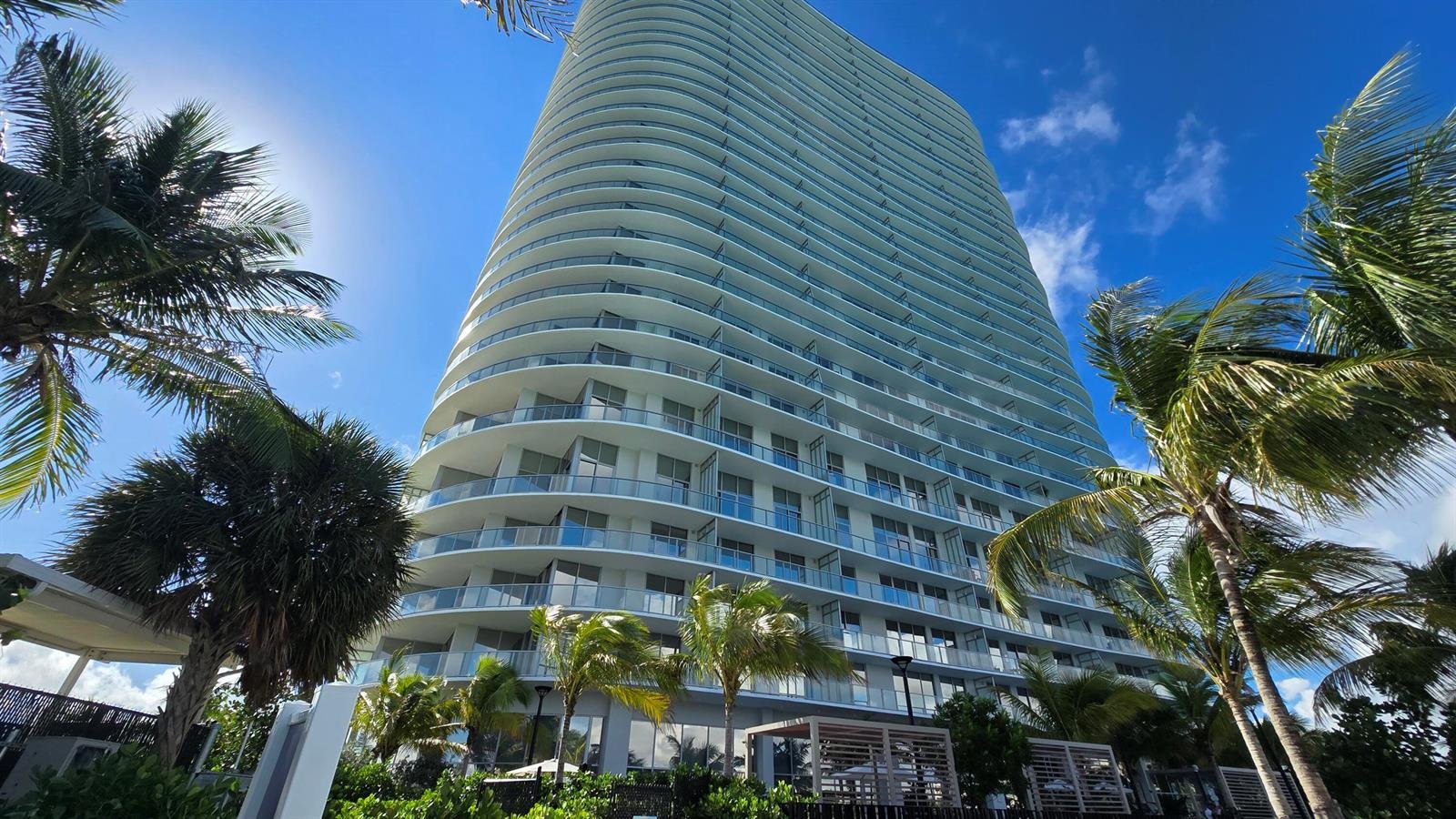 2411 Laguna Circle # 510, North Miami FL 33181