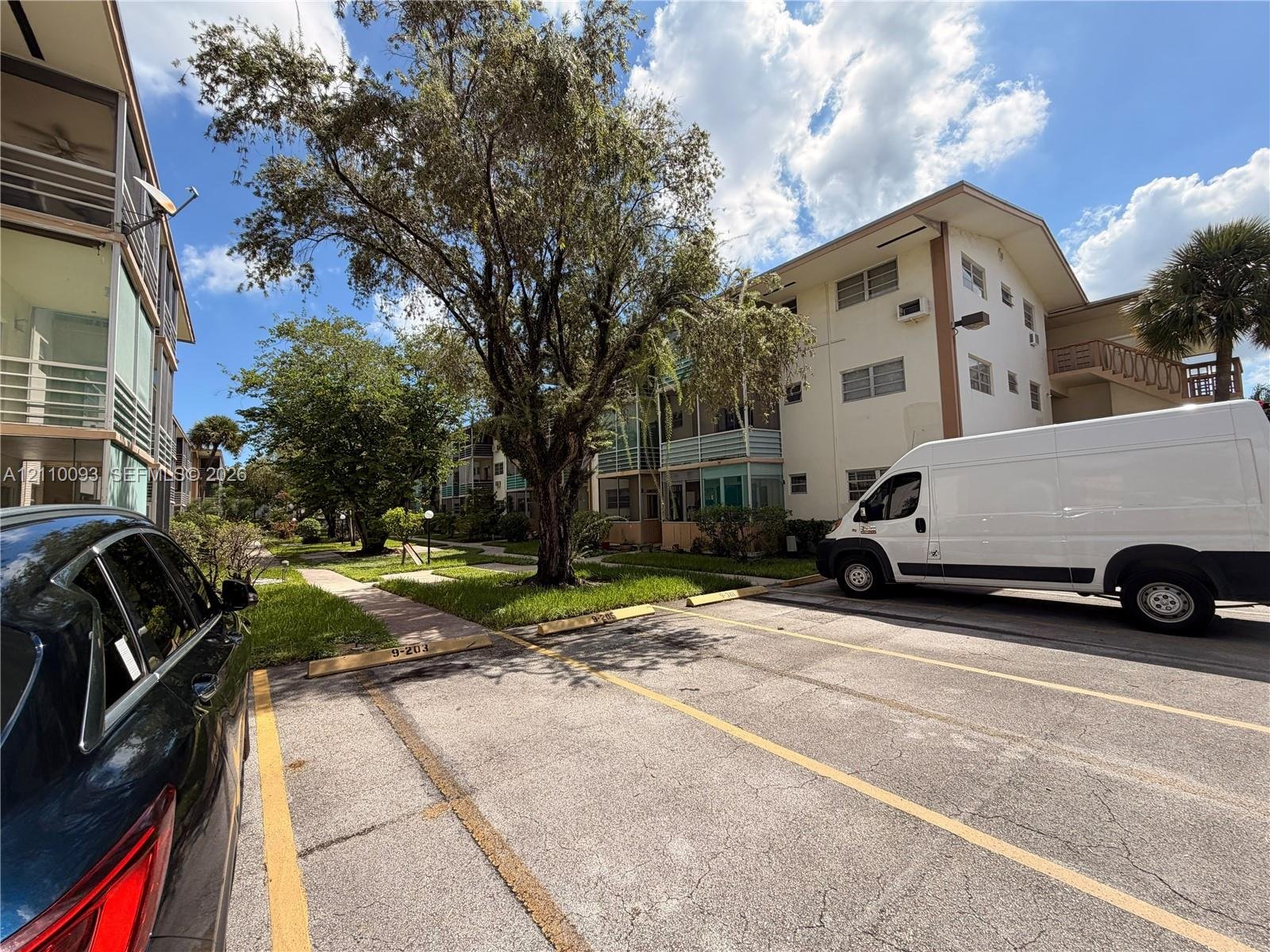 1395 NE 167th St # 205, Miami FL 33162