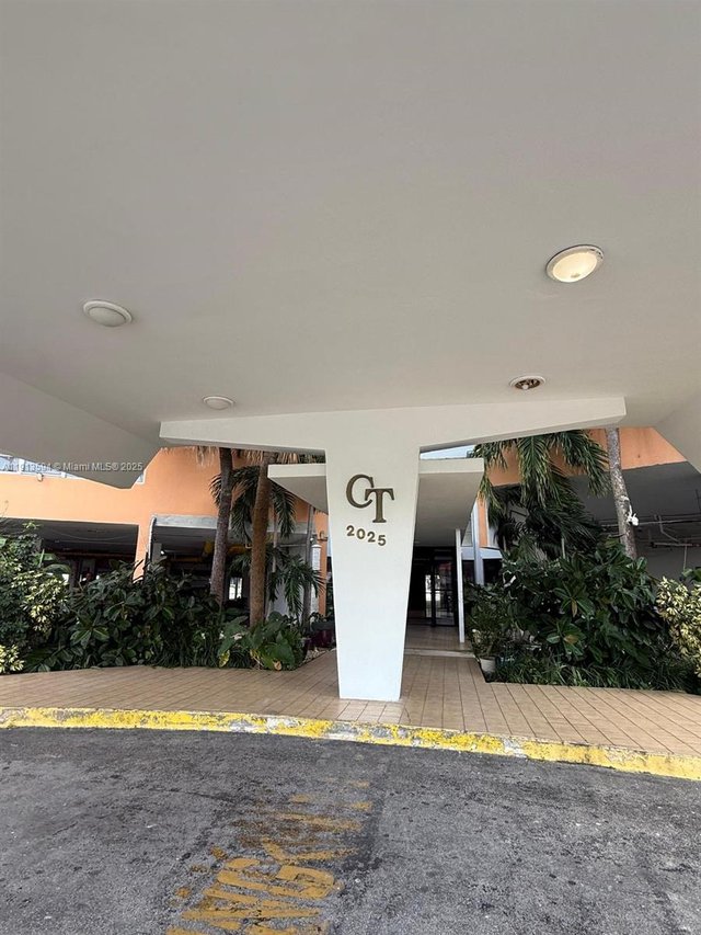 2025 NE 164th St # 406, North Miami Beach FL 33162