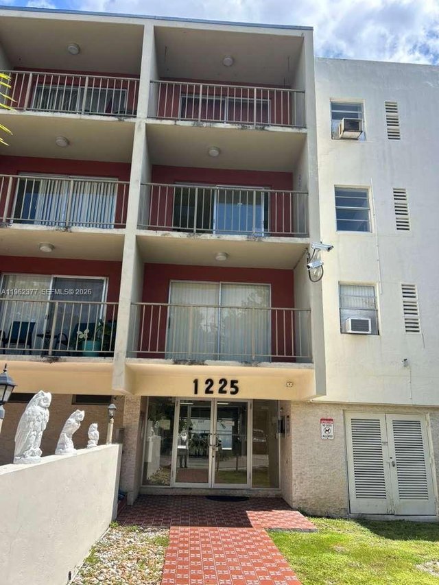 1225 NE 124th St # 46A, North Miami FL 33161