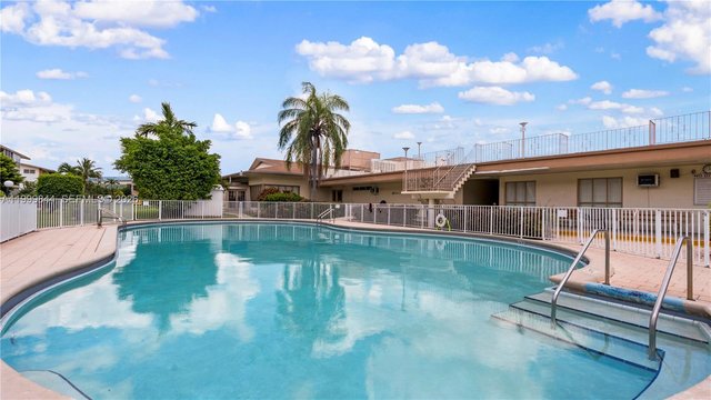 16900 NE 14th Ave # 204, Miami FL 33162