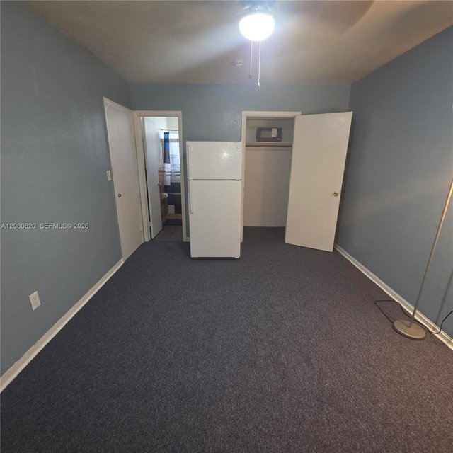 28 NW 170th St # 2, North Miami Beach FL 33169