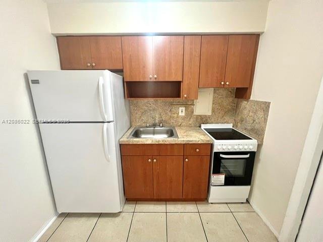 696 NE 85th St # 2, Miami FL 33138