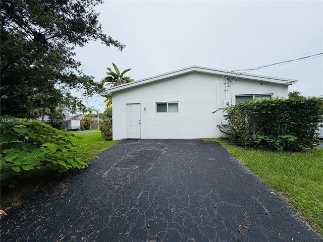 14800 SW 94th Ave # 1, Miami FL 33176