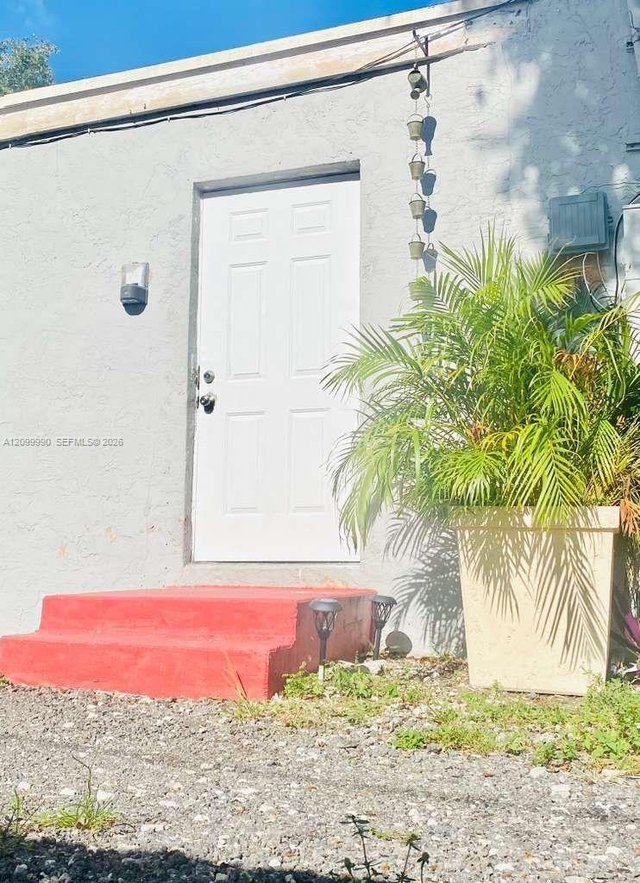 1558 NW 103rd St # 1558, Miami FL 33147